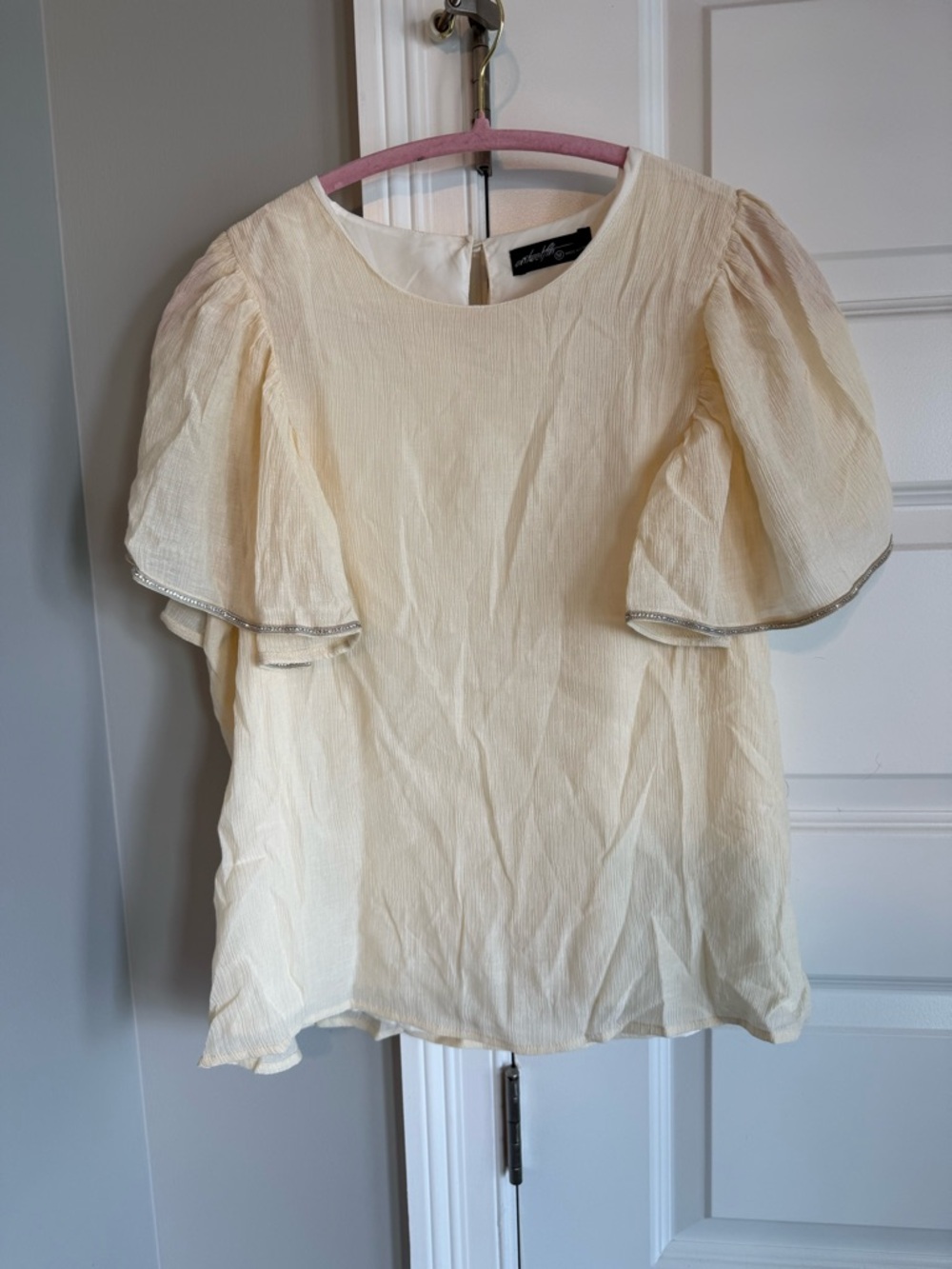 Goldfinch Boutique On Twelfth Puff-Sleeve Blouse with Metallic Trim